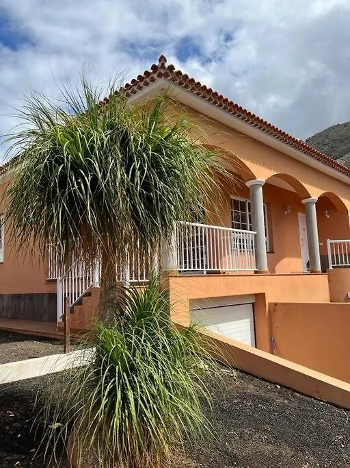 Chalet Piscina Privada Max 26º Jardin, Tranquilidad Caleta de Interian Spain